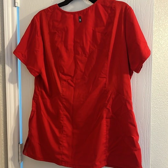Greys Anatomy scrub top Red Size Large - Picture 3 of 3